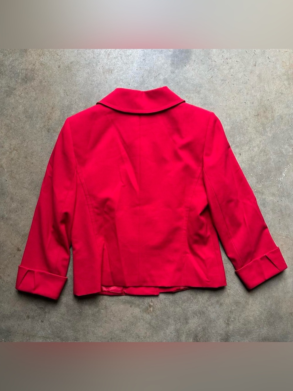 Tahari red blazer - Picture 3 of 4
